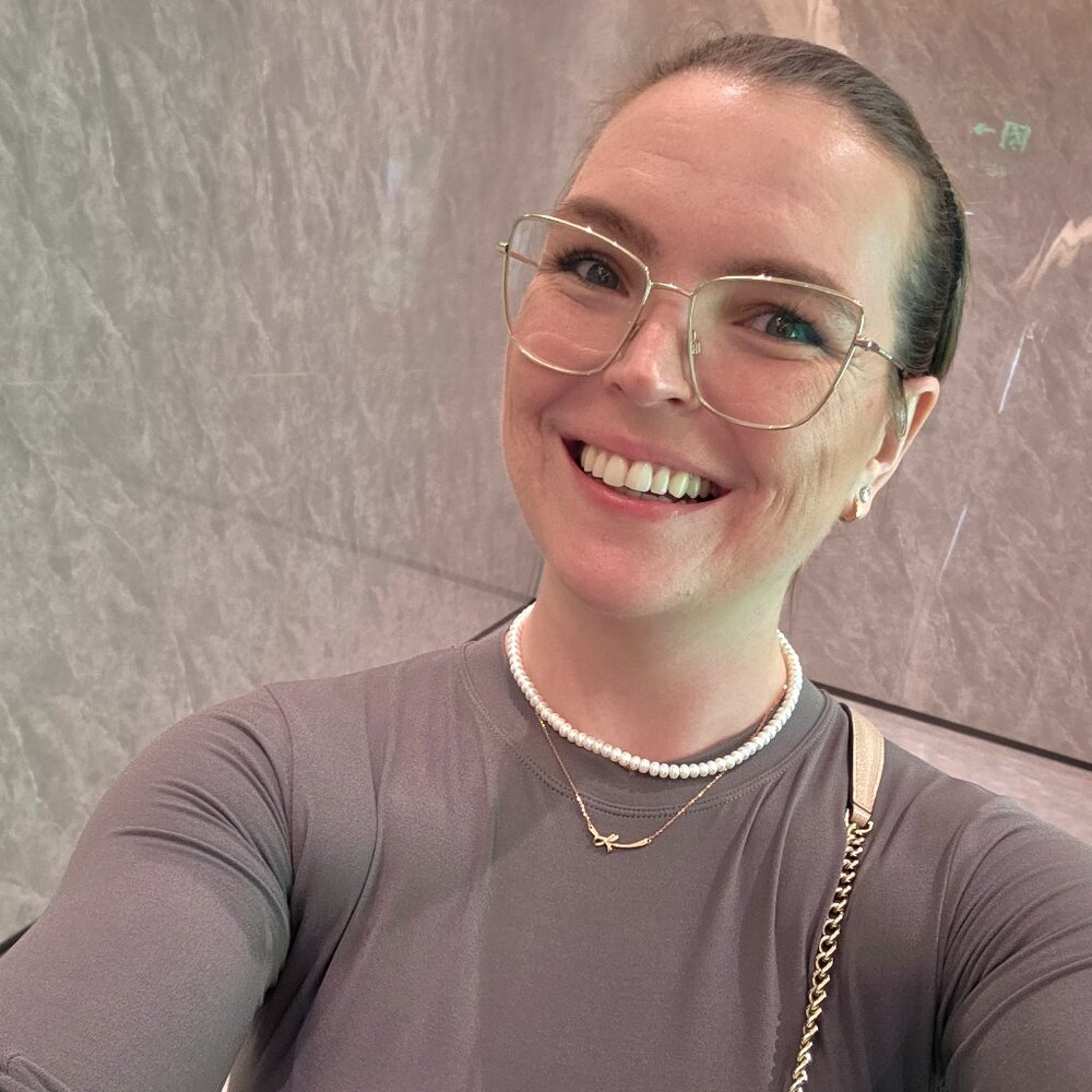Meet your Posher, Becca